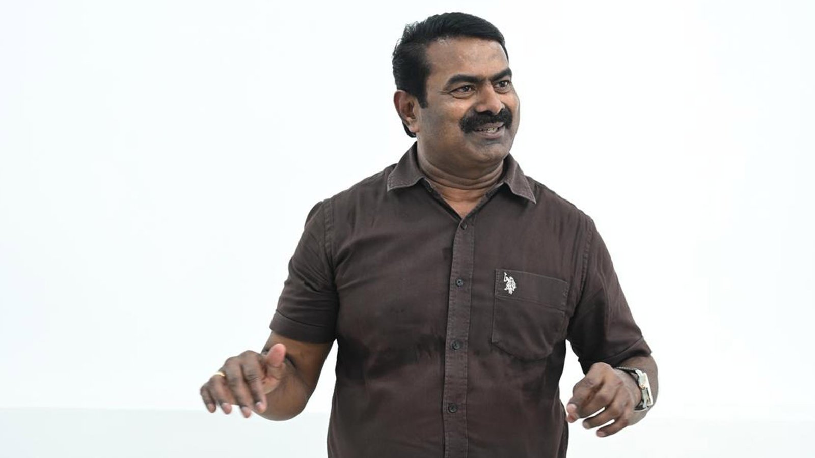 “தம்பி… இதோ, மோர் குடிங்க…” – பிரச்சாரத்தில் தம்பிகள் அளித்த அன்பான வரவேற்பு… Seeman சொன்ன வார்த்தைக்கு வெடித்த சிரிப்பு!