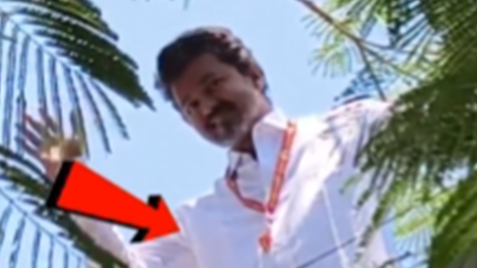 செங்கப்பள்ளி சுங்கச்சாவடியை முற்றுகையிட்ட மக்கள் கடல்: கோவை தேசிய நெடுஞ்சாலையை அதிரவைத்த விஜய்!