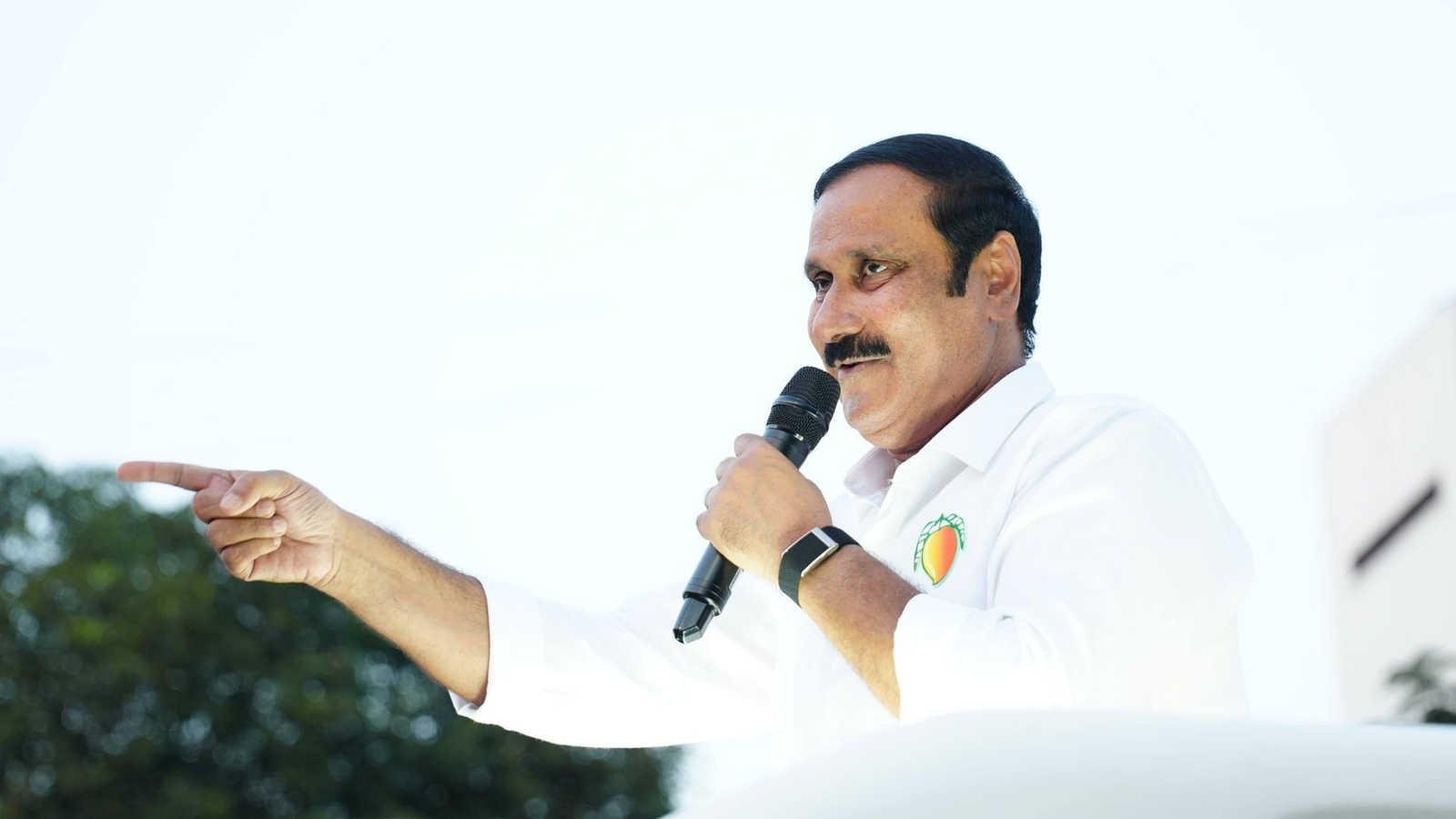 "தமிழகத்தில் பெண்களுக்குப் பாதுகாப்பற்ற சூழல்": மீஞ்சூர் சம்பவத்தைச் சுட்டிக்காட்டி திமுக அரசு மீது அன்புமணி ராமதாஸ் கடும் தாக்கு!