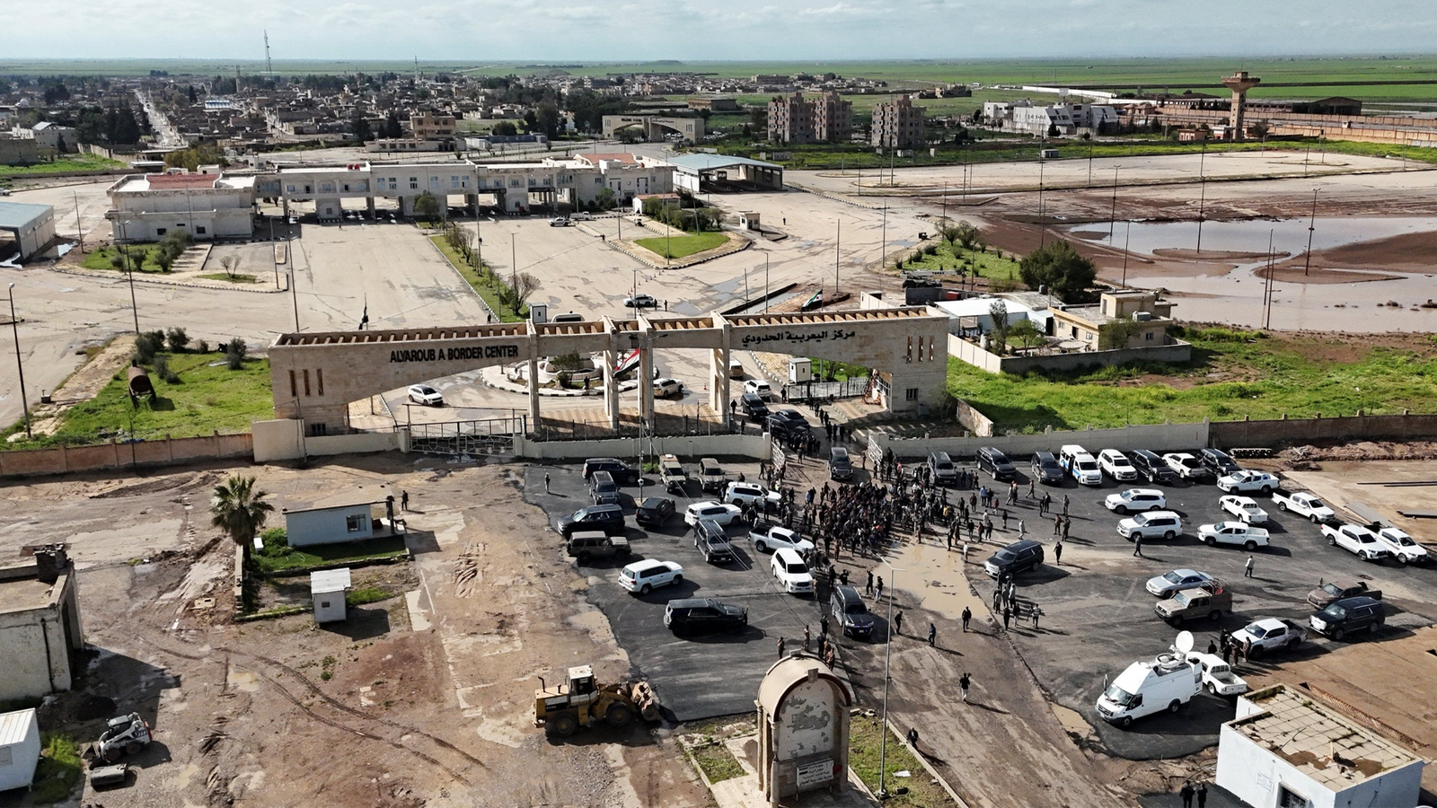 15 ஆண்டுகளுக்குப் பிறகு திறக்கப்பட்ட ஈராக் - சிரியா எல்லை: ஹார்முஸ் நீரிணை முடக்கத்தால் புதிய மாற்றுப் பாதை!