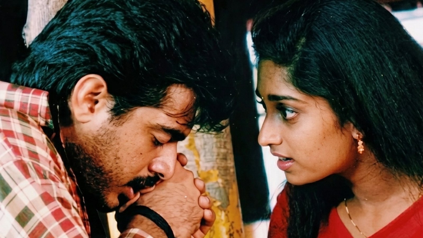 அஜித் - ஷாலினி திருமண நாள் ஸ்பெஷல்: தியேட்டர்களில் மீண்டும் அதிரடி காட்டும் ‘அமர்க்களம்’!