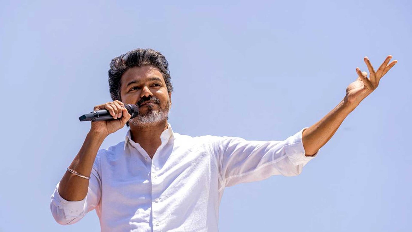 முதலமைச்சர் விஜய் அதிரடி: திருச்சி கிழக்கு தொகுதி எம்.எல்.ஏ பதவியை ராஜினாமா செய்தார்!