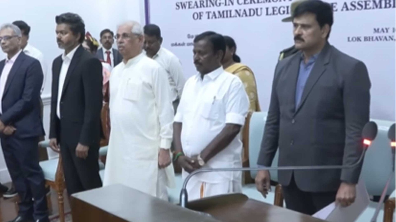 தமிழக சட்டப்பேரவை தற்காலிக சபாநாயகராக சோழவந்தான் எம்.எல்.ஏ கருப்பையா பதவியேற்பு: முதல்வர் விஜய் பங்கேற்பு!