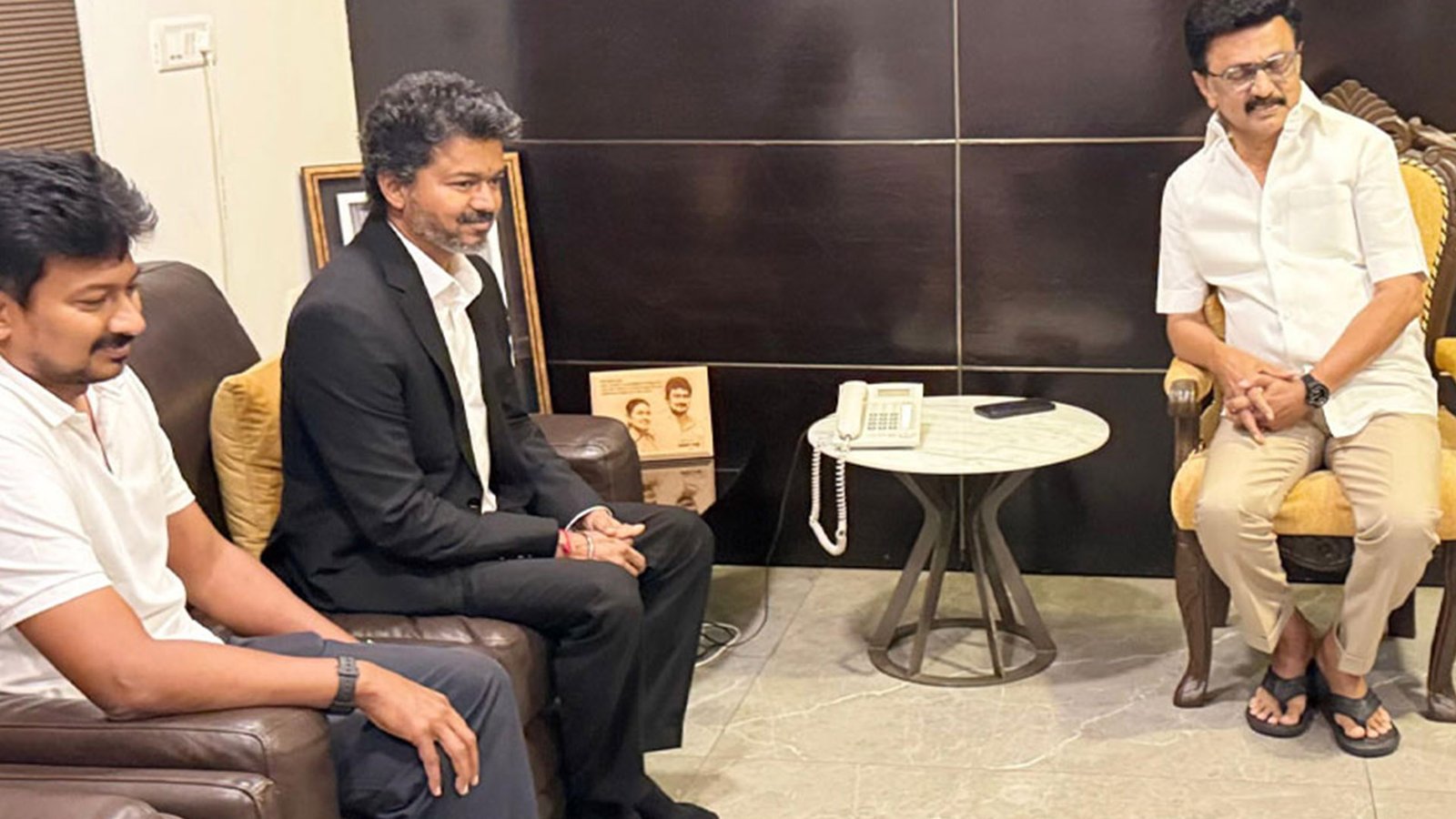 தமிழக அரசியலில் முக்கியத் திருப்புமுனை: மு.க.ஸ்டாலின் - முதலமைச்சர் விஜய் சந்திப்பு!