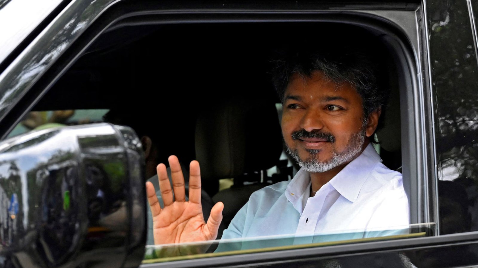 முதல்வர் விஜய் அதிரடி: சத்தியமூர்த்தி பவன் வருகை - கூட்டணிக் கட்சித் தலைவர்களுடன் சந்திப்பு