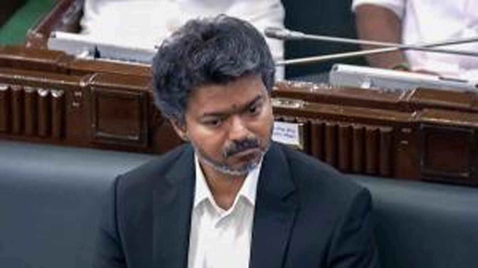 பொதுமக்களுக்கு இடையூறு விளைவித்தால் கடும் நடவடிக்கை: த.வெ.க தலைவர் விஜய் அதிரடி உத்தரவு!