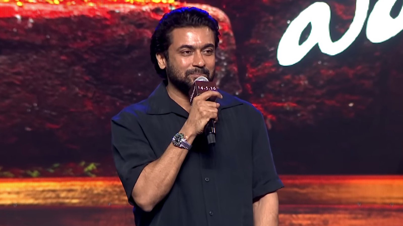 “ஒரு அண்ணனா சொல்றேன், இந்த வயசை மிஸ் பண்ணாதீங்க!”: கேரளாவில் சூர்யா உருக்கம்!