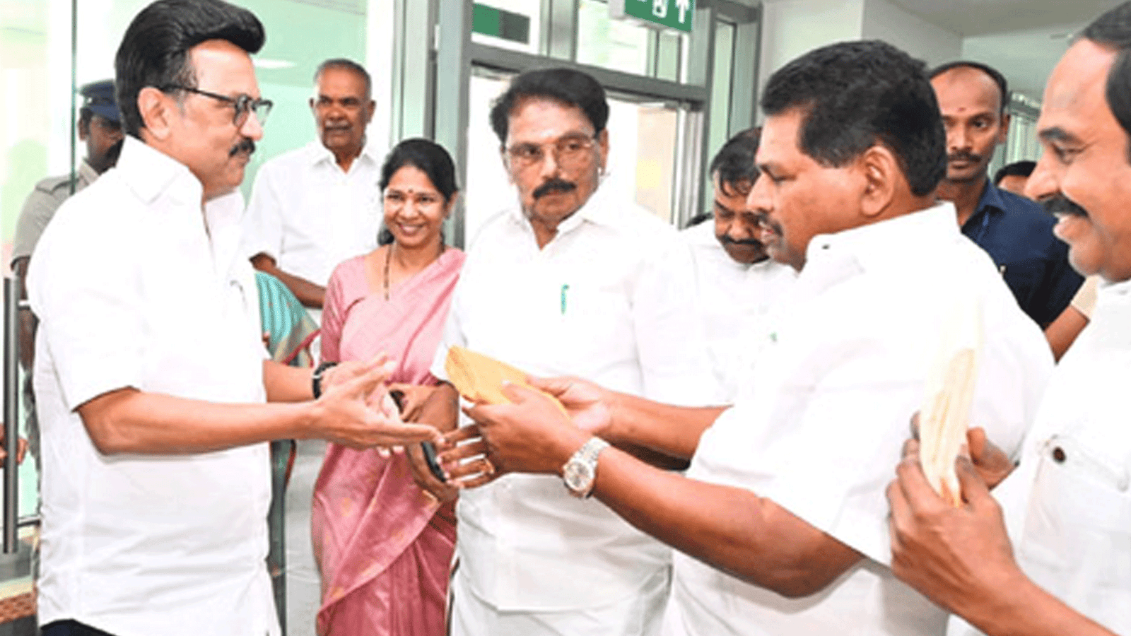 "கொளத்தூர் மக்கள் கேடுகெட்டவர்கள்" - திமுக முன்னாள் அமைச்சர் அனிதா ராதாகிருஷ்ணனின் சர்ச்சை பேச்சுக்கு கடும் எதிர்ப்பு!