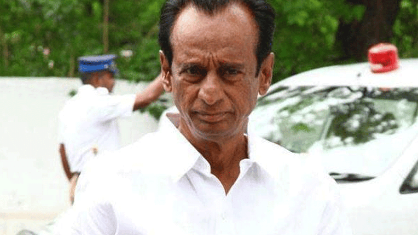 அதிமுகவில் இருந்து விலகினார் முன்னாள் அமைச்சர் செம்மலை! “கற்பூரம் கரையலாம், கட்சி கரையலாமா?” என கண்ணீர் அறிக்கை!