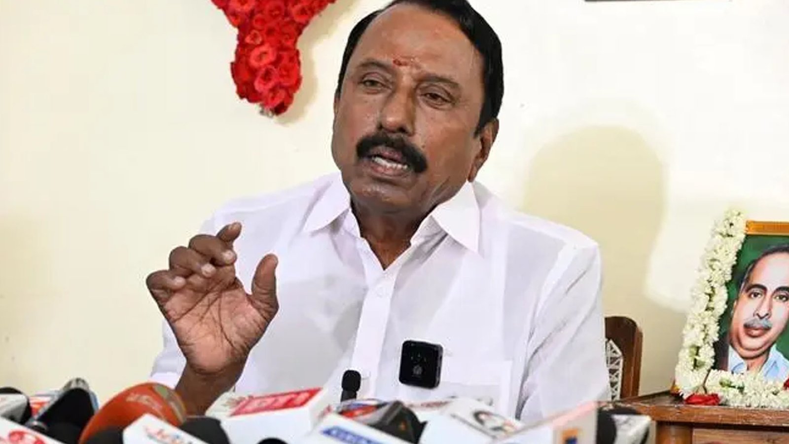 மகளிருக்கு ரூ.2,500, இலவச பேருந்து பயணம் எப்போது? தவெக அமைச்சர் செங்கோட்டையன் கொடுத்த அதிரடி பதில்!