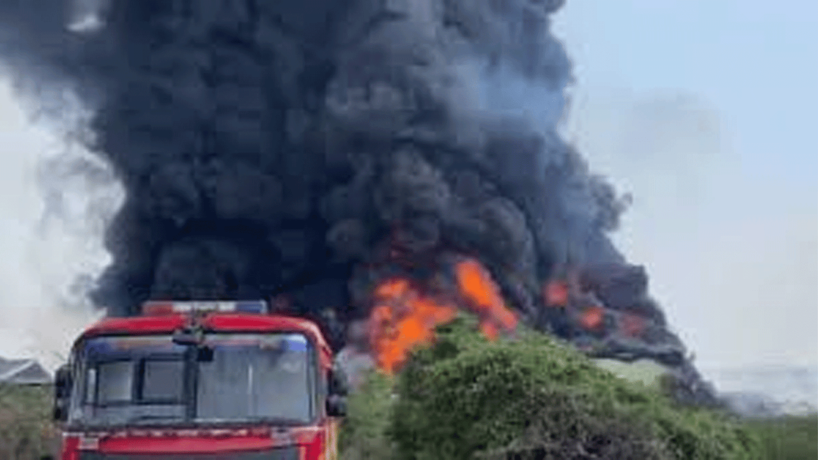 டெல்லியில் பரபரப்பு: மத்திய கல்வி அமைச்சக அலுவலகத்தில் பயங்கர தீ விபத்து! 2-வது தளத்தில் கொழுந்துவிட்டு எரிந்த தீ – அணைக்கும் பணியில் தீயணைப்பு வீரர்கள் தீவிரம்!