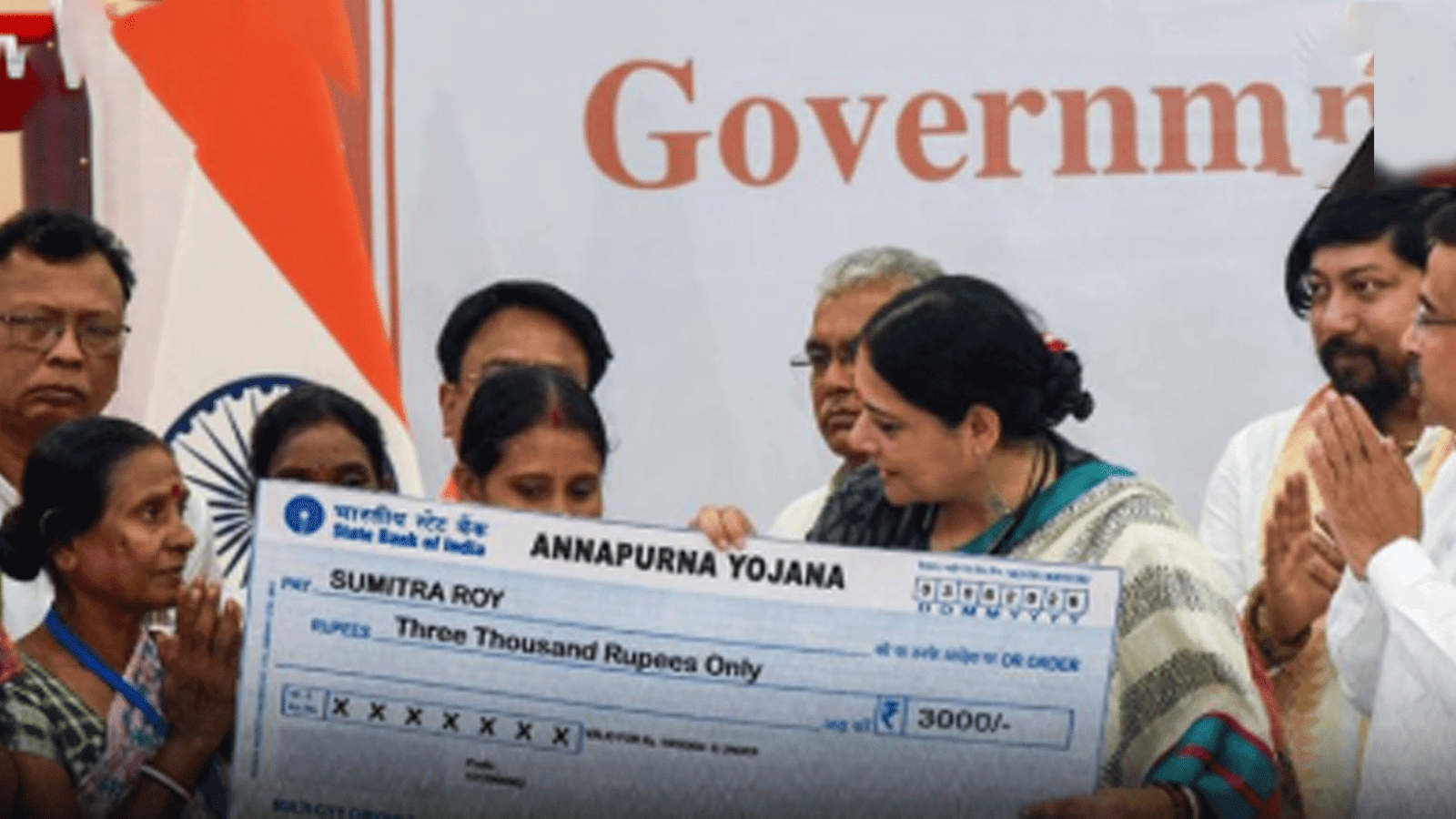 மேற்கு வங்கத்தில் புதிய புரட்சி! பெண்களுக்கு மாதம் ரூ.3,000 நிதியுதவி அளிக்கும் 'அன்னபூர்ணா யோஜனா' திட்டம்! முதல்வர் சுவேந்து அதிகாரி தொடங்கி வைத்தார்!