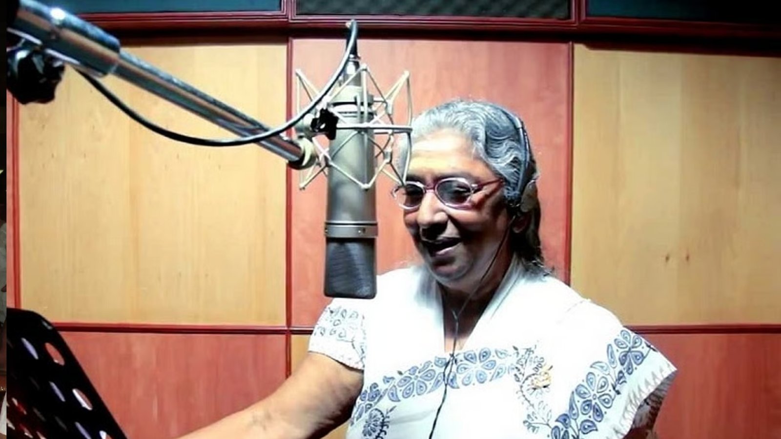 மறைந்தார் இசைக்குயில் எஸ்.ஜானகி... மகன் மறைவுக்கு சில மாதங்களிலேயே நேர்ந்த பேரிழப்பு!