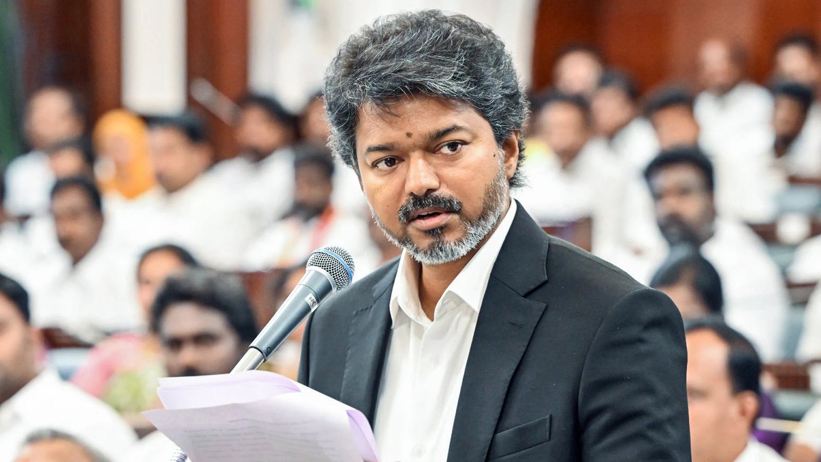 யாருக்கு மாதம் ரூ.4,000 நிதியுதவி? தவெக அரசின் இளைஞர் உதவித்திட்டம் குறித்து தெரிந்துகொள்ள வேண்டிய முழு விவரங்கள்!