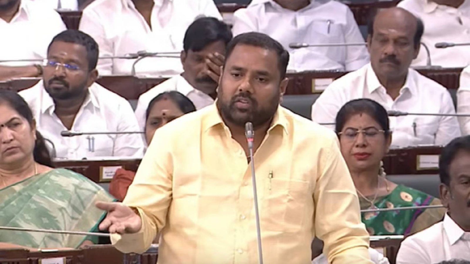 தொகுதி மறுவரையறையை எதிர்த்து தனித்தீர்மானம்: பா.ம.க. எதிர்ப்பு