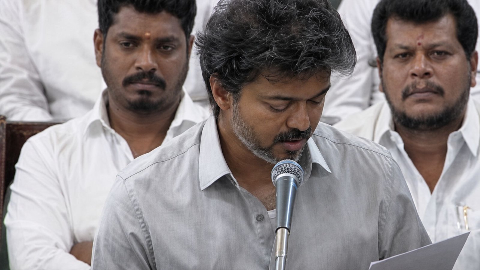 ஆண்டுக்கு 3 சிலிண்டர்கள் இலவசம்; முதலமைச்சர் விஜய் அறிவிப்பு