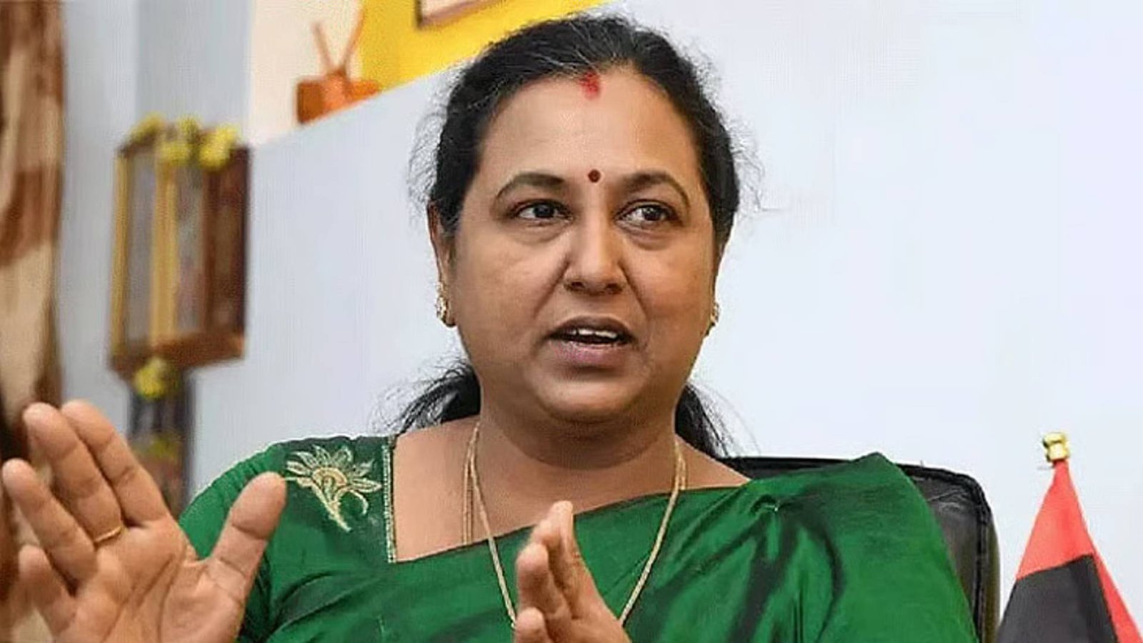 அத்தியாவசிய பொருட்களின் விலை உயர்வை கட்டுப்படுத்த வேண்டும்: பிரேமலதா விஜயகாந்த் கோரிக்கை!