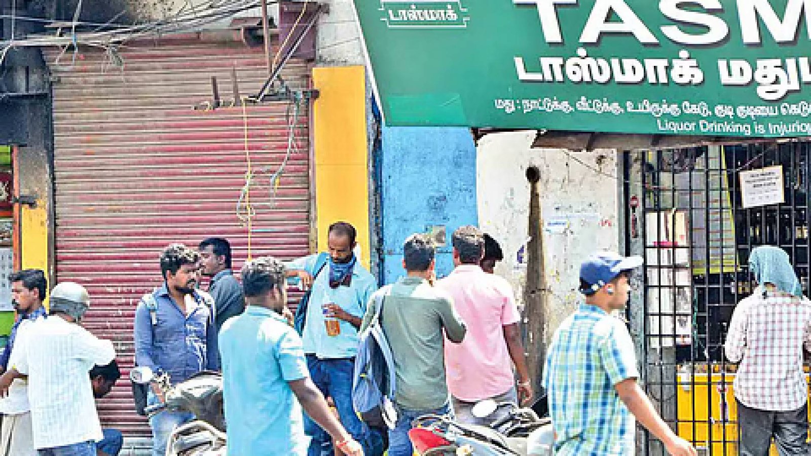 ‘டாஸ்மாக்’ கடைகளில் விருப்பத்துக்கு ஏற்ப மது வகைகள்: புதிய நடைமுறை இன்று முதல் அமல்!!