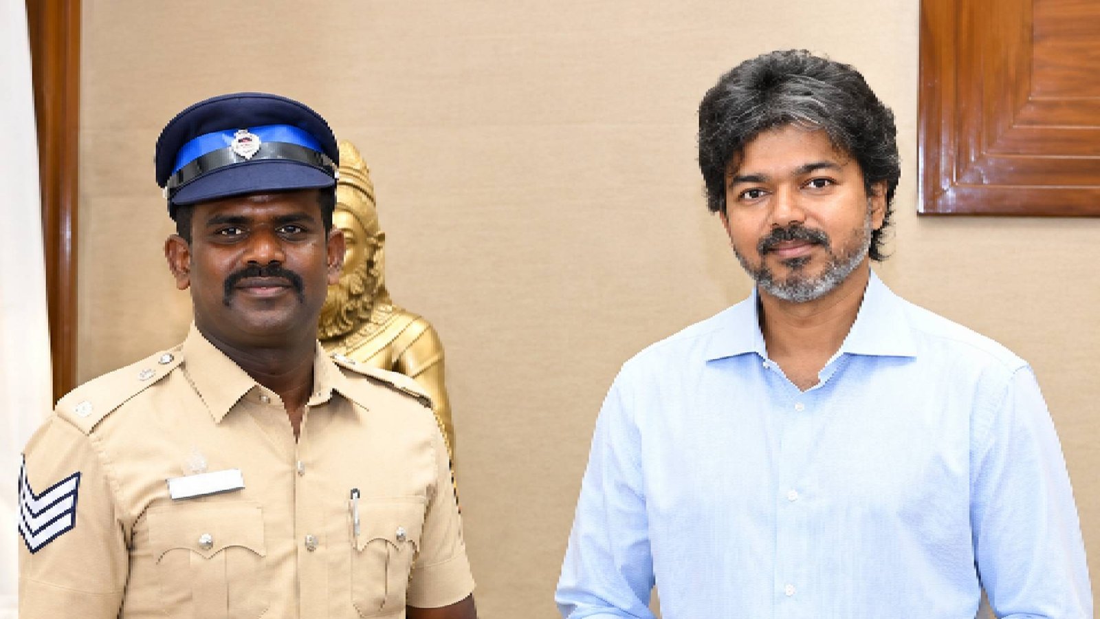 உயிரை பணயம் வைத்து கடத்தல்காரர்களைப் பிடித்த காவலர்... நேரில் அழைத்து முதல்வர் விஜய் பாராட்டு!