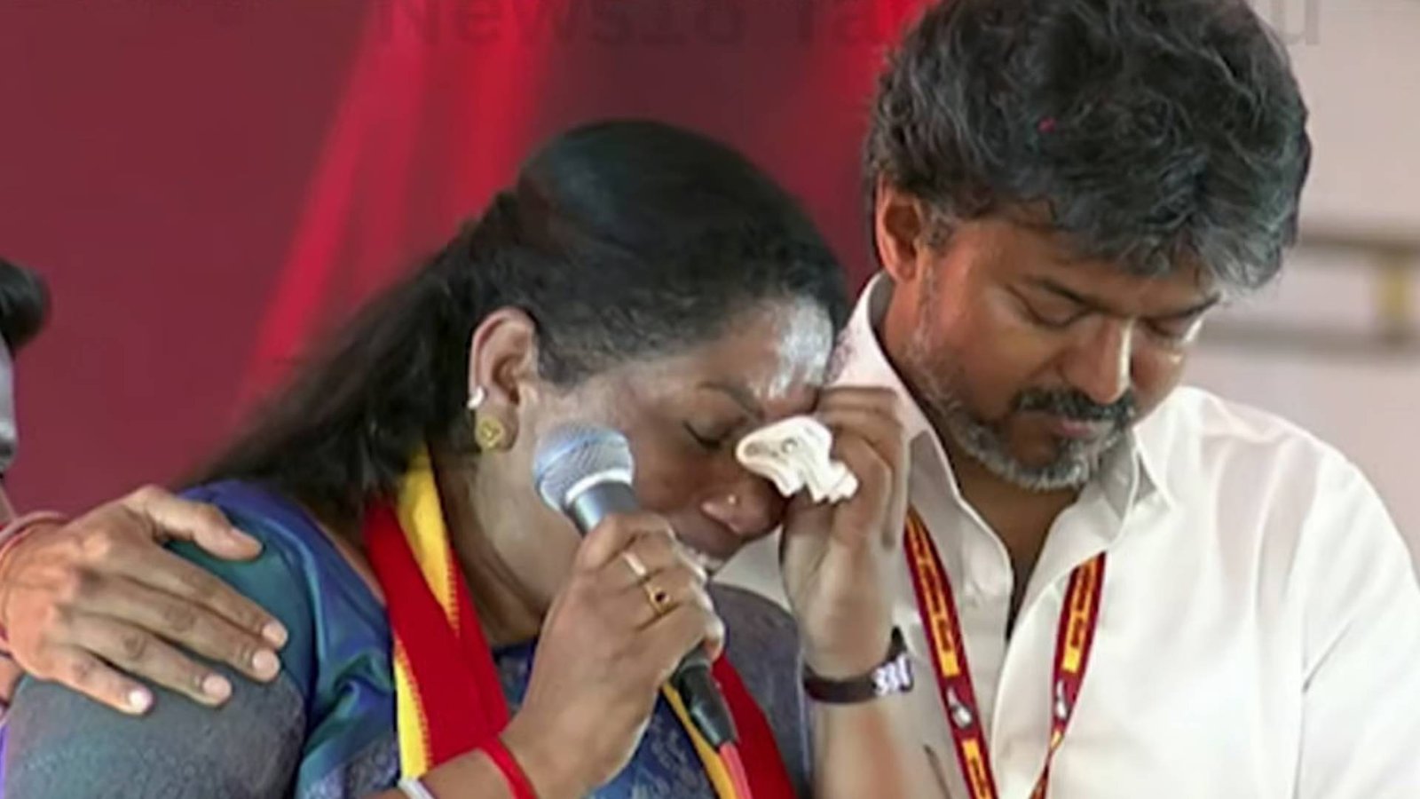 கண் கலங்கி பேசிய சத்தியபாமா... ஆறுதல் கூறிய முதல்-அமைச்சர் விஜய்