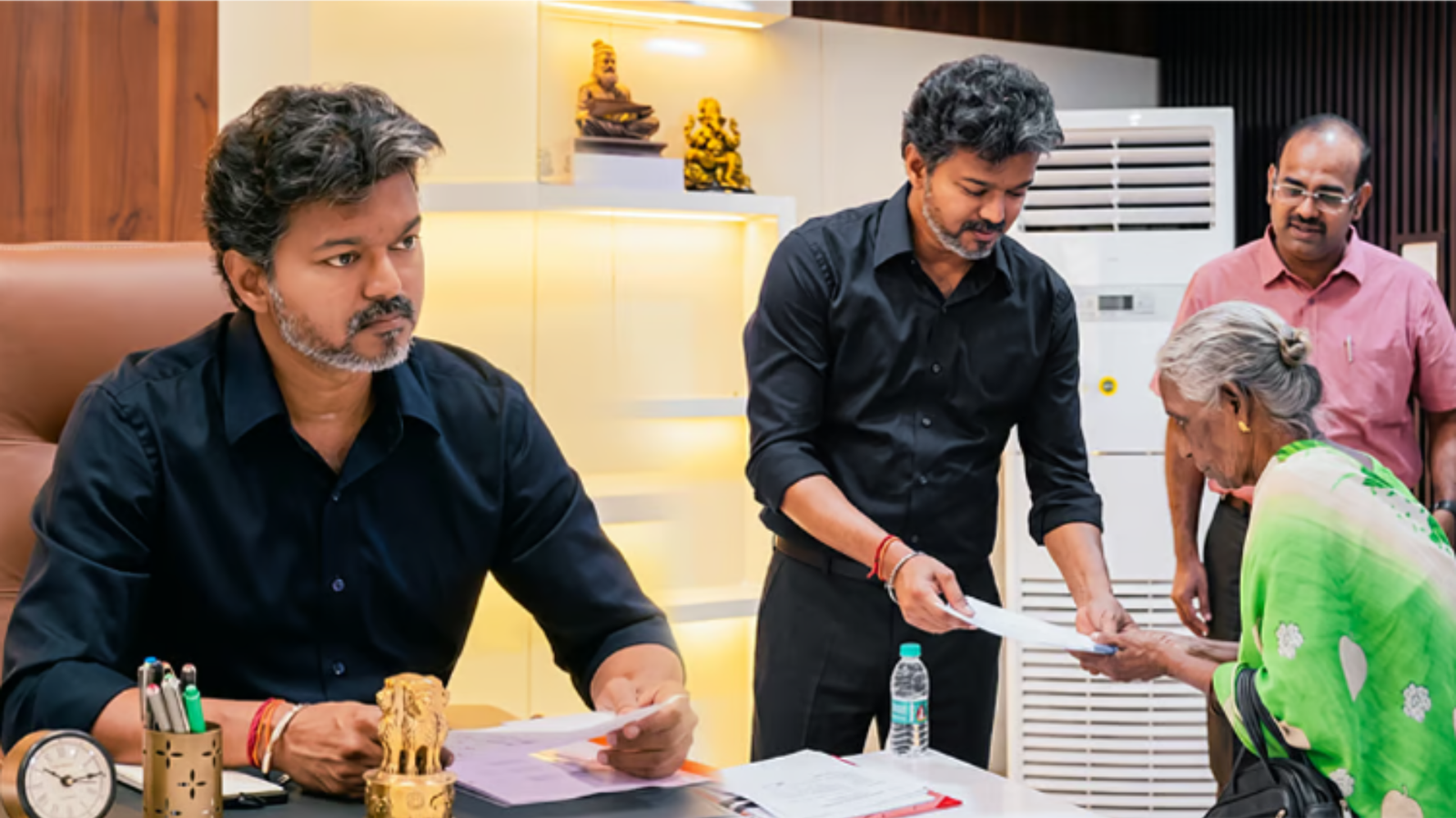 பெரம்பூர் எம்.எல்.ஏ. அலுவலகத்தில் விஜய் ஆய்வு: பொதுமக்களின் குறைகளை கேட்டறிந்து உடனடி நடவடிக்கைக்கு உத்தரவு!