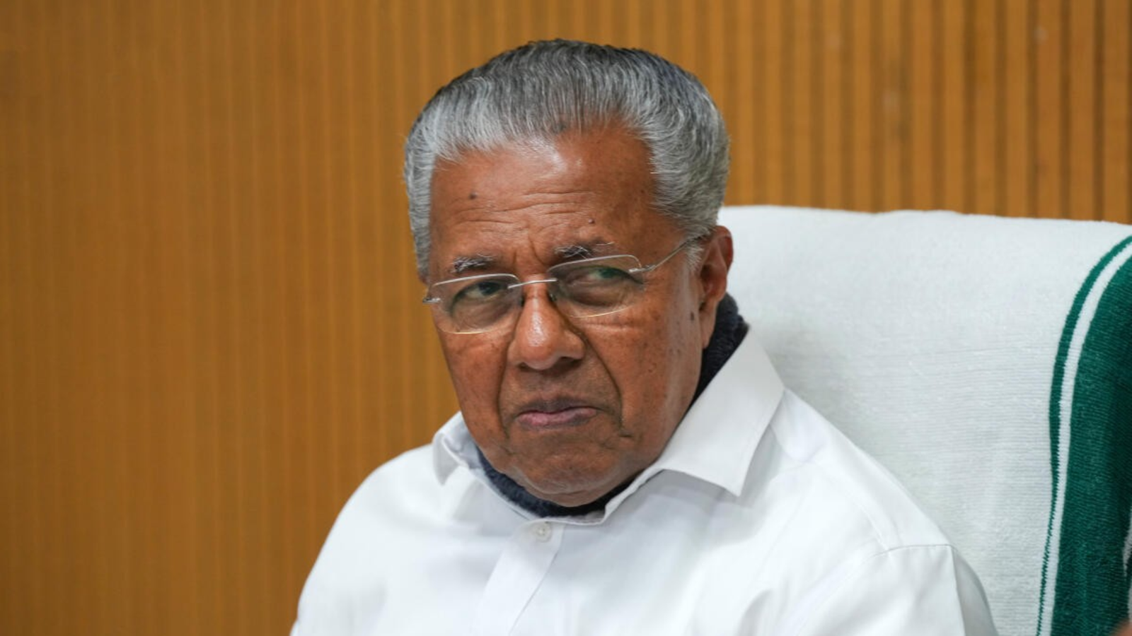 பினராயி விஜயன் மீது போலீஸ் வழக்குப்பதிவு! மகள் வீணா தொடர்பான ரூ.2.78 கோடி விவகாரத்தில் கேரள உயர் நீதிமன்றம் உத்தரவு!