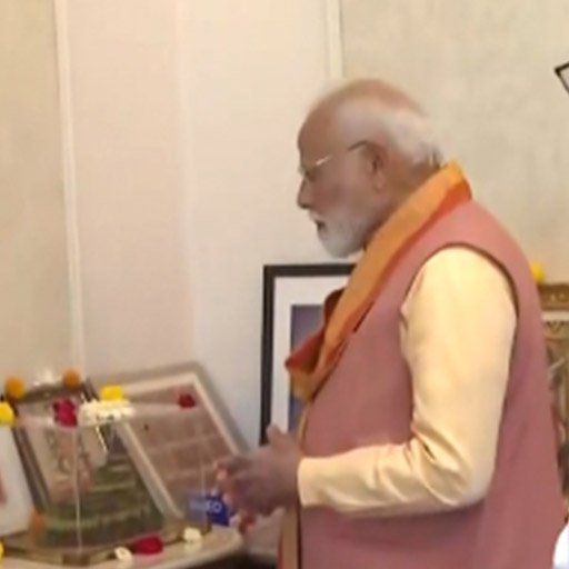 டெல்லியில் தமிழ் புத்தாண்டு கொண்டாட்டம்: துணை ஜனாதிபதி இல்லத்தில் பிரதமர் மோடி வழிபாடு!