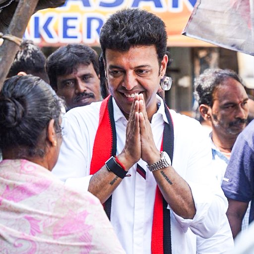 வில்லிவாக்கத்தில் கார்த்திக் மோகன் தீவிர வாக்கு சேகரிப்பு! | விநாயகர் கோயிலில் தரிசனம் | பொன்விழா நகர் பரப்புரை