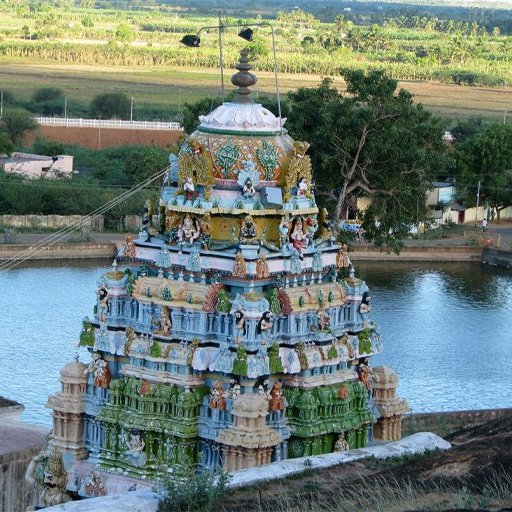 வள்ளியூர் சுப்பிரமணிய சுவாமி கோவில் சித்திரை பெருவிழா கோலாகலத் தொடக்கம்: கொடியேற்றத்தில் திரண்ட ஆயிரக்கணக்கான பக்தர்கள்!
