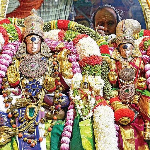 மதுரையில் ஜொலிக்கும் மீனாட்சி: சித்திரை திருவிழா 4-ம் நாள் - இருவேளையும் தங்கப் பல்லக்கில் அம்மன் உலா!