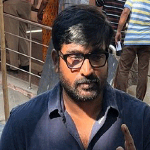 சென்னை கீழ்ப்பாக்கத்தில் ஜனநாயகக் கடமையை ஆற்றினார் 'மக்கள் செல்வன்' விஜய் சேதுபதி!