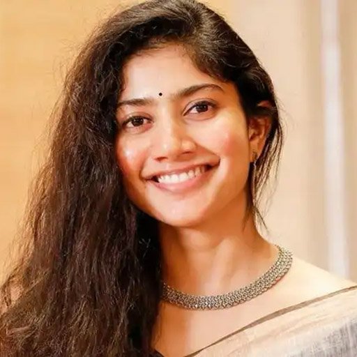 "சொல்லாத விஷயத்தை சொன்னதாக மாற்றினார்கள்!" - போலி செய்திகளால் மன அழுத்தத்திற்கு உள்ளான சாய் பல்லவி: கண்கலங்கிய நடிகை!