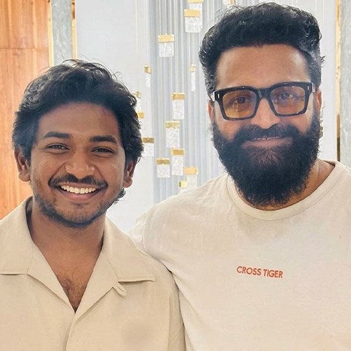 “திரையுலகின் மிகப்பெரிய சொத்து நீ!” - 70 கோடி வசூல் சாதனை படைத்த ‘யூத்’ படக்குழுவினரை நேரில் பாராட்டிய ரிஷப் ஷெட்டி!
