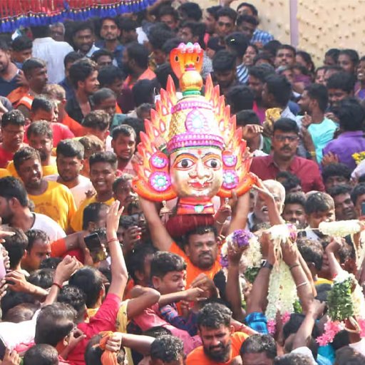 குடியாத்தத்தில் புகழ்பெற்ற கெங்கையம்மன் சிரசு திருவிழா: லட்சக்கணக்கான பக்தர்கள் வெள்ளத்தில் ஊர்வலமாக வந்த அம்மன் சிரசு!