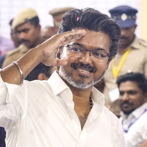 தமிழகத்தின் அடுத்த முதல்வர் விஜய்? தவெக எம்எல்ஏக்களுடன் அதிரடி ஆலோசனை - ஆட்சியமைக்க ஆளுநரிடம் உரிமை கோரினார்!