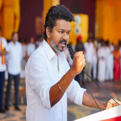 கோட்டையில் காலடி வைத்தார் முதலமைச்சர் விஜய்: 3 முக்கிய திட்டங்களில் கையெழுத்து - அதிகாரிகளுடன் அவசர ஆலோசனை!