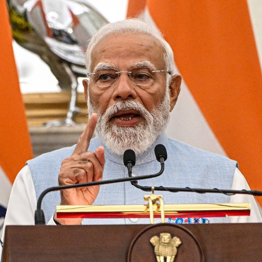 மீண்டும் ஆன்லைன் வகுப்புகளைத் தொடங்குங்கள்!" - எரிபொருள் சிக்கலைச் சமாளிக்கப் பள்ளி, கல்லூரிகளுக்குப் பிரதமர் மோடி அதிரடி அறிவுறுத்தல்!