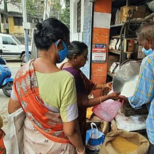 தமிழக ரேஷன் கடைகளில் திடீர் ஆய்வு: எடையை காட்டும் இருபுற டிஸ்ப்ளே வேலை செய்யாவிட்டால் ஊழியர்கள் மீது கடும் நடவடிக்கை!