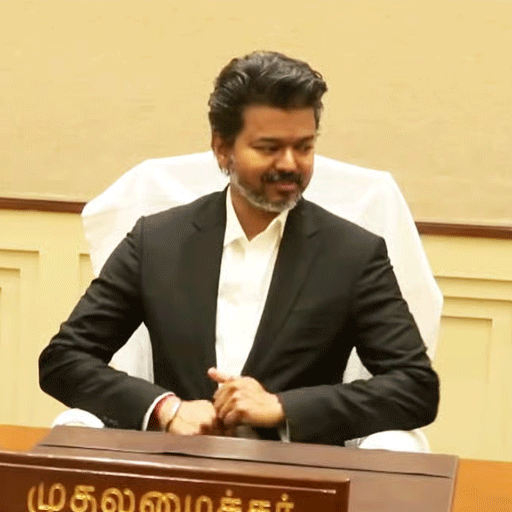 முதலில் வந்தே மாதரம் பாடல்! கடுமையான எதிர்ப்புக்கு மத்தியில் தொடங்கிய அமைச்சர்கள் பதவியேற்பு விழா!