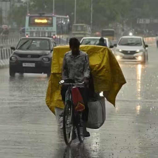 கோடை வெயிலுக்கு நடுவே குளிர்ச்சி: கோவை, நீலகிரி உட்பட 5 மாவட்டங்களில் இன்று கனமழை எச்சரிக்கை!