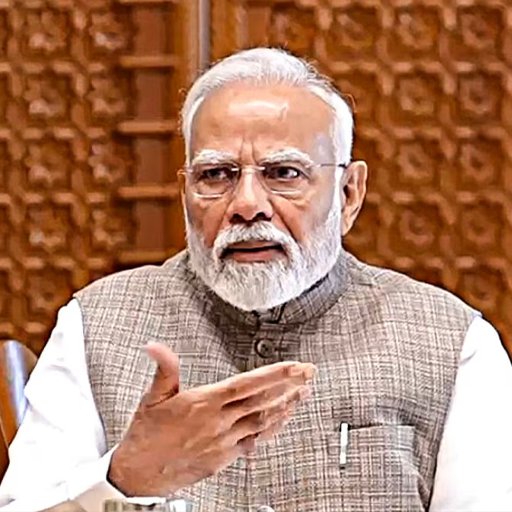 கடும் வெயில் காணப்படும் பகல் நேரங்களில் வீடுகளை விட்டு வெளியே வருவதைத் தவிருங்கள்!" - நாட்டின் பல பகுதிகளில் வெப்ப அலை வீசுவதால் பிரதமர் நரேந்திர மோடி உருக்கமான வேண்டுகோள்!