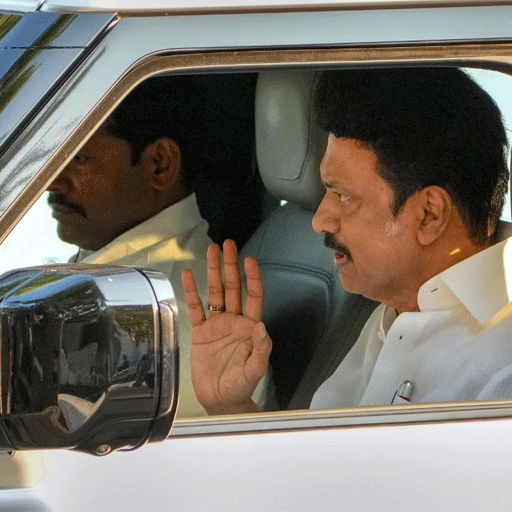 குடும்பத்தினருடன் மைசூரு புறப்பட்டார் மு.க.ஸ்டாலின்! உதயநிதி ஸ்டாலின், அன்பில் மகேஷ் உள்ளிட்டோர் உடன் பயணம்!