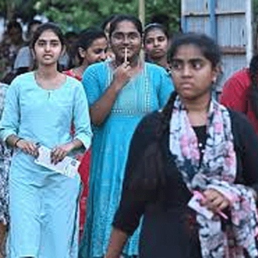 ஐ.ஐ.டி நுழைவுத்தேர்வு 'JEE Advanced' முடிவுகள் வெளியீடு! 1.79 லட்சம் பேரில் 56,880 மாணவர்கள் தேர்ச்சி பெற்று சாதனை! மதிப்பெண்களைப் பார்க்கும் இணையதள விவரம் உள்ளே!