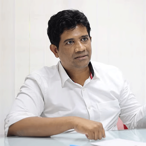 "வரலாற்றைப் படித்தால் தெரிந்திருக்கும், ஸ்கிரிப்டைப் படித்தால் எப்படித் தெரியும்?" – முதலமைச்சர் விஜய்க்கு திமுக எழிலன் காரசார பதிலடி! அரசியல் களத்தில் புதிய புயல்!