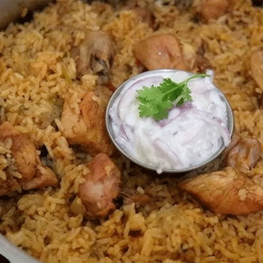 ஸ்ரீபெரும்புதூரில் பயங்கரம்! சிக்கன் பிரியாணி சாப்பிட்ட 100 தொழிலாளர்களுக்கு உடல்நலக்குறைவு! சென்னை கந்தன்சாவடி சிக்கன் விநியோக நிறுவனத்தை மூட அதிரடி ஆணை!