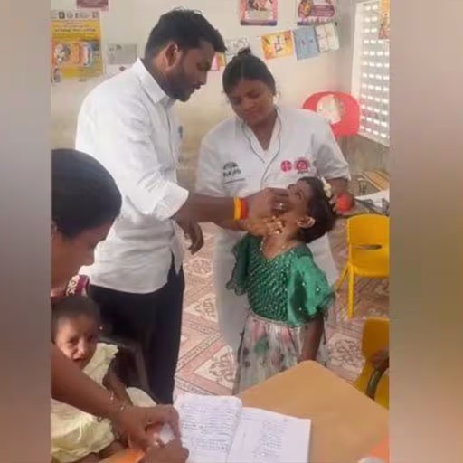 விருதுநகரில் போலியோ சொட்டு மருந்து கொடுத்து ரீல்ஸ் எடுத்த த.வெ.க. நிர்வாகி கட்சியில் இருந்து இடைநீக்கம்!
