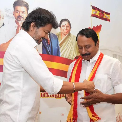 சட்டசபையில் இடம் மாறி அமர்ந்த முதல்-அமைச்சர் விஜய்