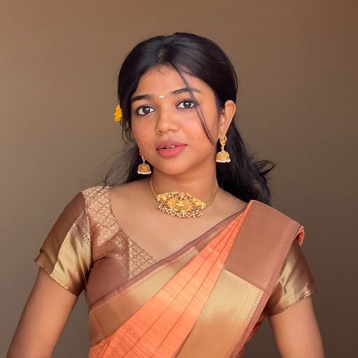 “நான் கண்ட கனவு நனவானது” – நடிகையாக அறிமுகமாகும் அமலா ஷாஜி