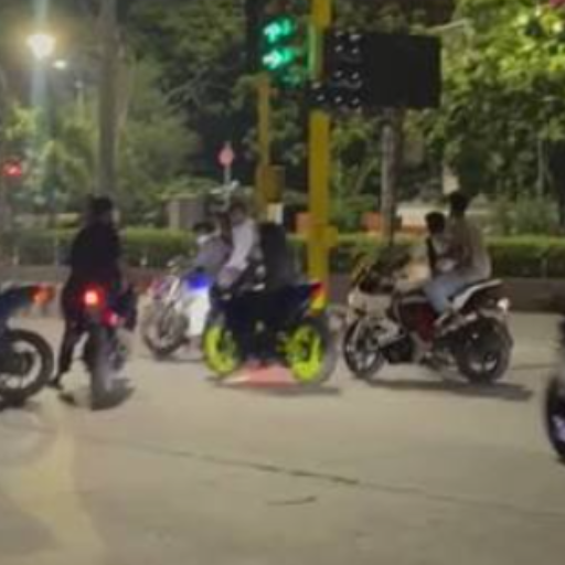 சென்னை அண்ணா சாலையில் பைக் சாகசம் – மேலும் 5 பேர் கைது; இதுவரை 21 பேர் சிக்கினர்!
