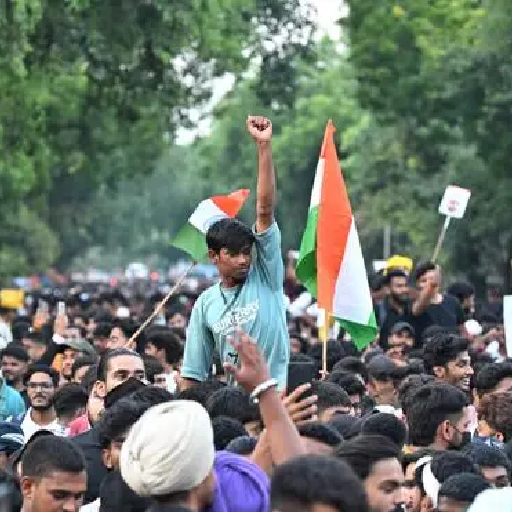 தலைமைத் தேர்தல் ஆணையர் பதவி விலகக் கோரி டெல்லியில் மீண்டும் போராட்டம் – இளைஞர்களை வலுக்கட்டாயமாக கைது செய்த போலீசார்